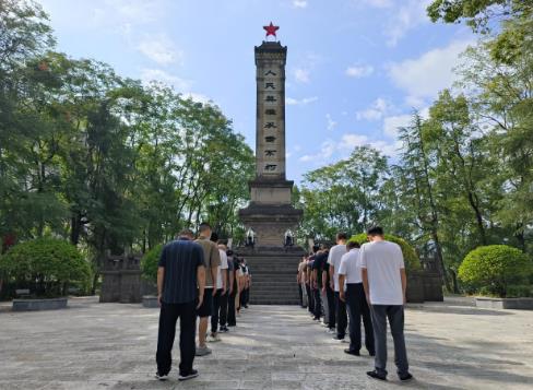 宣恩縣分局開展“緬懷先烈 銘記歷史 珍愛和平”活動(dòng)